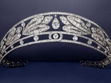 拍卖 | 宝诗龙(Boucheron)冠冕领衔伦敦邦瀚斯拍卖会