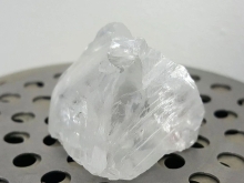 天然钻石协会发布《2024天然钻石趋势报告》:消费者偏好升级,异形钻与大克拉需求攀升