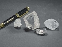 世界钻石交易所联盟(WFDB)发起“Moments”社交媒体推广,重释天然钻石情感价值