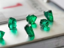 拍卖 | Gemfields 高品质祖母绿原石拍卖会收官 总成交额达 2680 万美元
