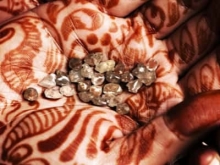 行业 | 印度媒体:美国高额关税重创印度钻石产业,全球供应链与百万就业面临危机