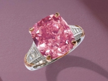 行业 | 苏富比日内瓦拍卖行：撤回10克拉粉钻