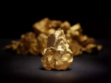 行业 | 金价冲破3000美元 = 钻石崩盘？警惕非理性对比背后的认知误区