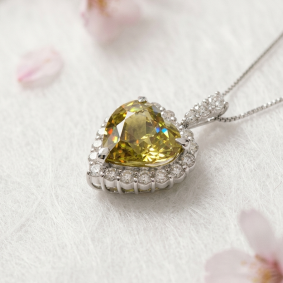 5.38ct 天然榍石钻石项链 | 日本藏家级传承系列