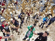 行业 | 白银价格疯涨点燃美国市场 民众掀起银币买卖狂潮