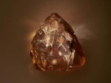 行业 | Alrosa在俄罗斯米尔矿重启之际发现大颗粒钻石