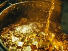 行业 | 黄金价格突破 4700 美元创历史新高 美欧争端点燃避险买盘 白银同步飙升